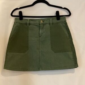 Vineyard Vines Army Green Cotton Mini skirt Size 2